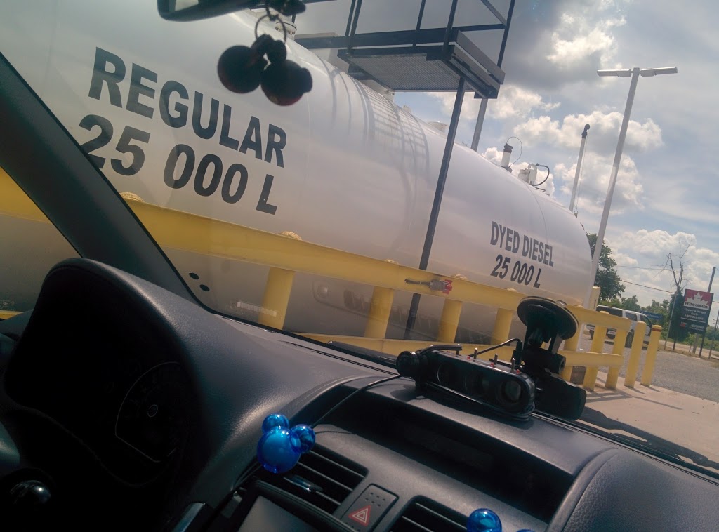 Petro-Pass Truck Stop | 1597 Concession 4 W, Rockton, ON L0R 1X0, Canada | Phone: (519) 647-3457