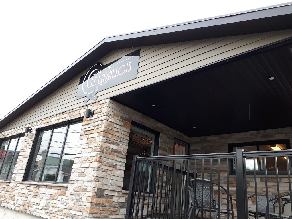 Restaurant le Lavallois | 416 Avenue Ste Brigitte, Sainte-Brigitte-de-Laval, QC G0A 3K0, Canada | Phone: (418) 825-2969