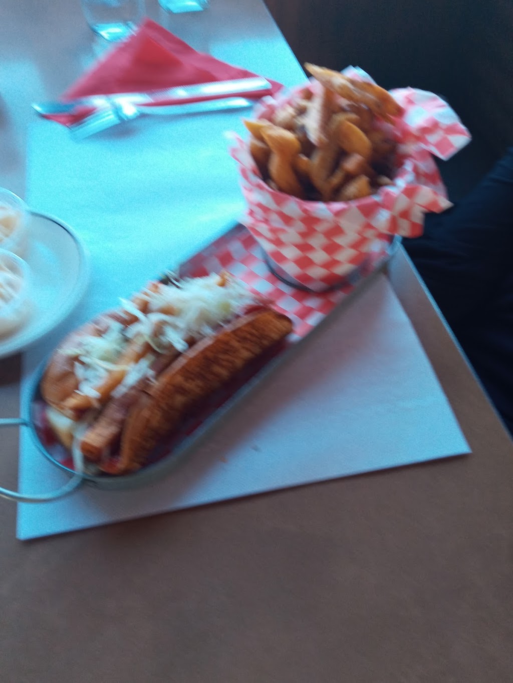 Le Local Resto-rant | 10506 Bd des Hêtres, Shawinigan, QC G9T 2H2, Canada | Phone: (819) 601-8612