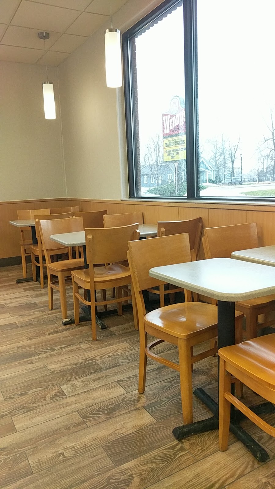 Wendys | 165 Garrison Rd, Fort Erie, ON L2A 1M6, Canada | Phone: (905) 871-5621