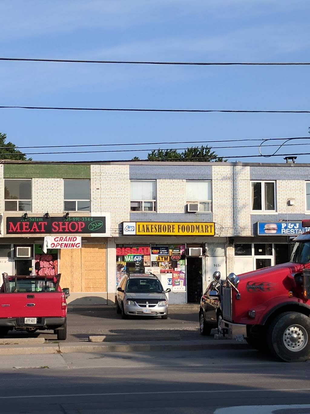 Lakeshore Foodmart | 941 Lakeshore Rd E, Mississauga, ON L5E 1E3, Canada | Phone: (905) 271-0741