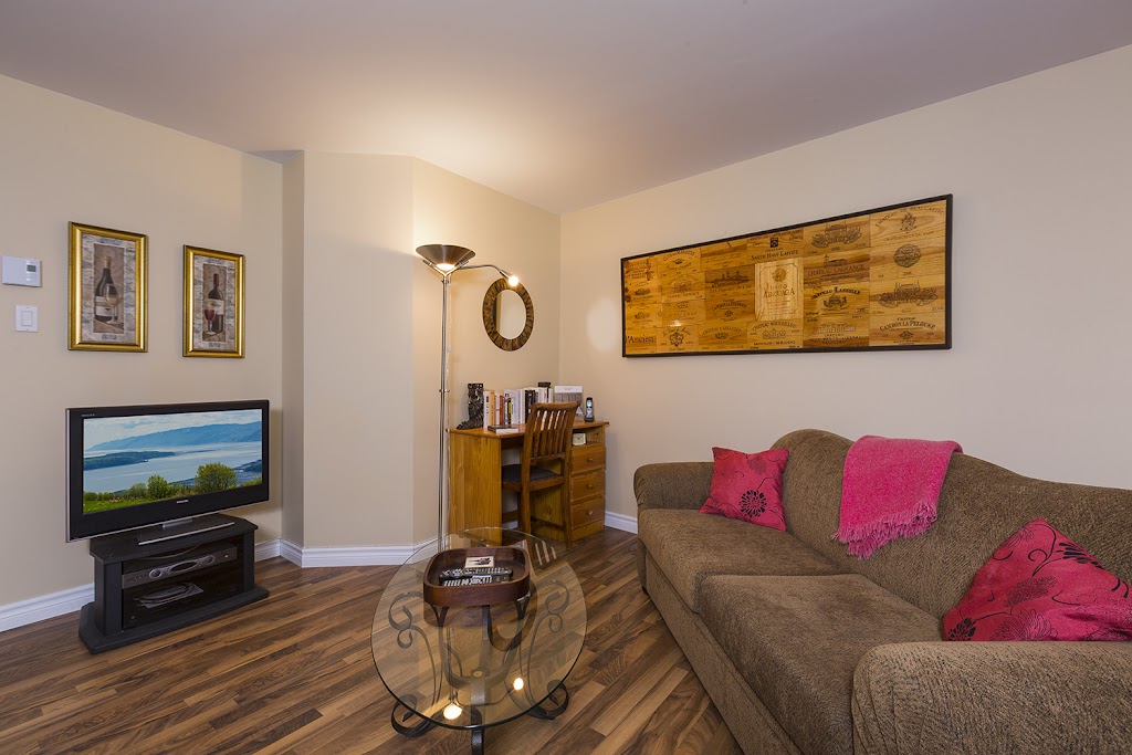 à la Barrique Enchantée | 17 Chem. des Prés, Petite-Rivière-Saint-François, QC G0A 2L0, Canada | Phone: (438) 883-0502