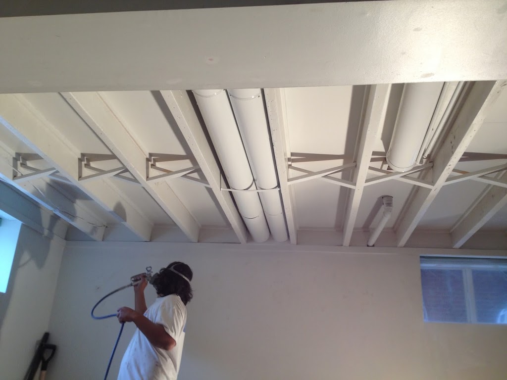 Deluxe Painting & Renos | 84 Lord Simcoe Dr, Brampton, ON L6S 5G5, Canada | Phone: (647) 668-8670
