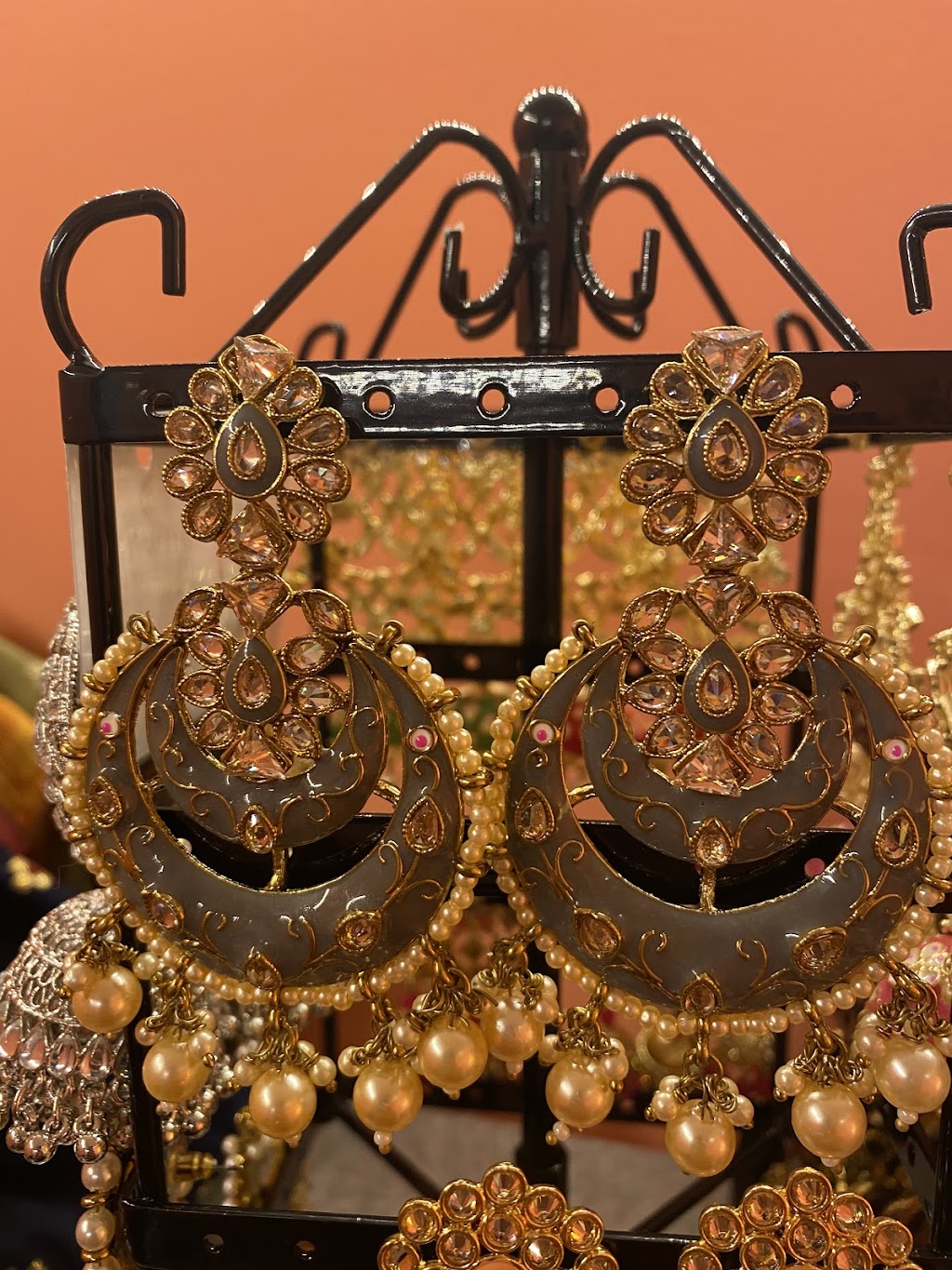 GJ Designer Collection | 1531 22 St NW, Edmonton, AB T6T 1J1, Canada | Phone: (780) 905-0743