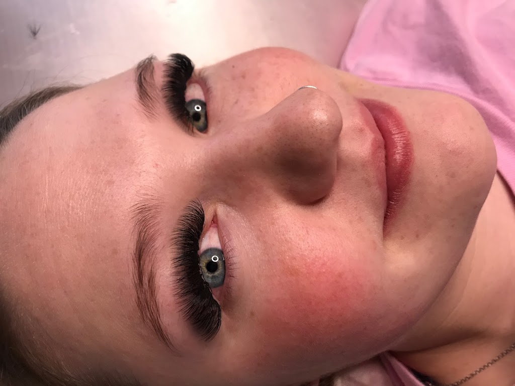 LashClout.co | 48 Clarington Blvd, Bowmanville, ON L1C 7E5, Canada | Phone: (289) 685-6879