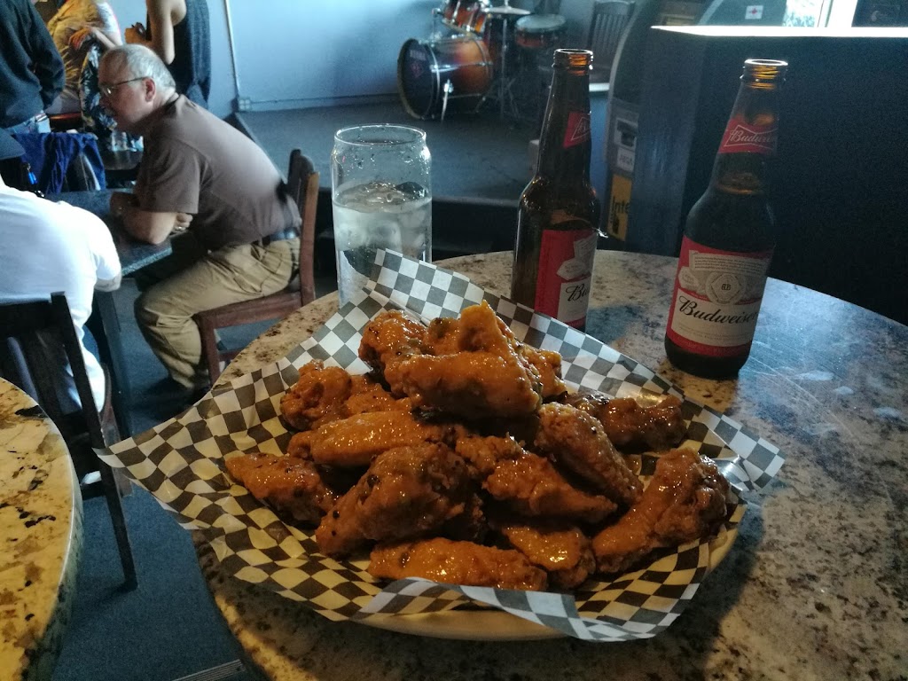 The Neighbourhood Pub | 2557 Baseline Rd, Ottawa, ON K2H 7B3, Canada | Phone: (613) 482-9602