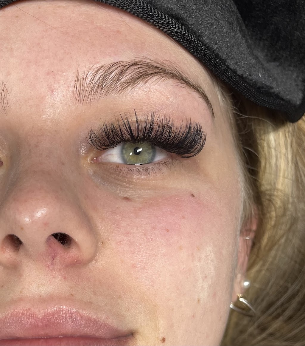 Beauty By Ash | 54 Clairton Pl, Amherstview, ON K7N 1R7, Canada | Phone: (613) 876-3620