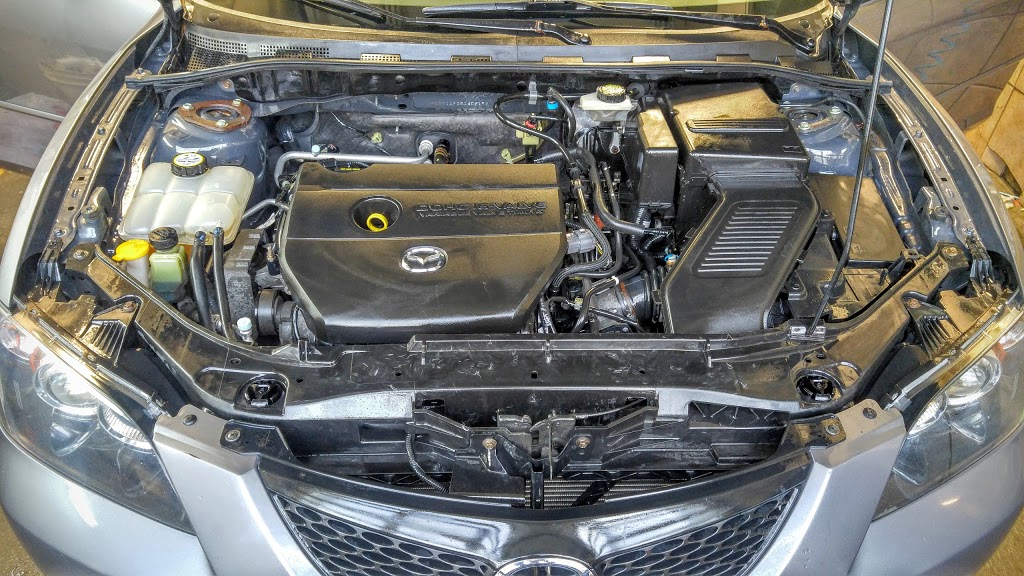 LAVE-AUTOS | 6300 Rue Saint-Jacques, Montréal, QC H4B 1T6, Canada | Phone: (514) 486-4000
