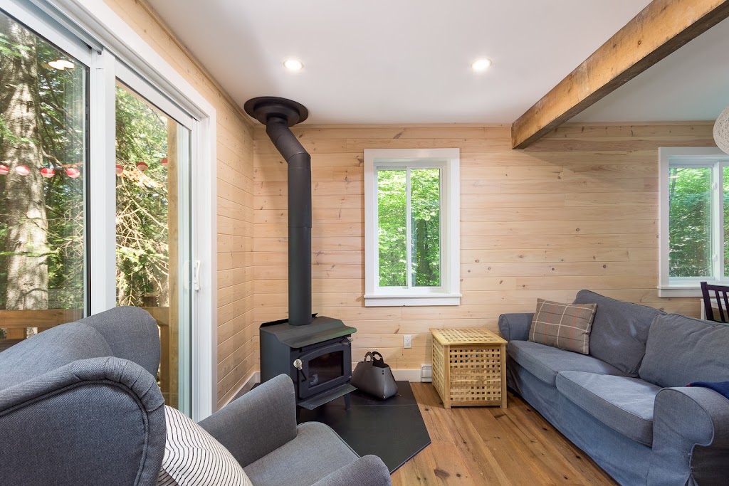 Chalets Chez lécureuil rêveur | 412 Rue du Lac Desnoyers, Saint-Calixte, QC J0K 1Z0, Canada | Phone: (514) 589-3465