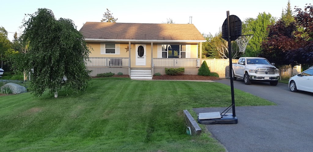 MacPhees Yard Maintenance | 18 Rampart Ct, Quispamsis, NB E2E 0E2, Canada | Phone: (506) 650-7318