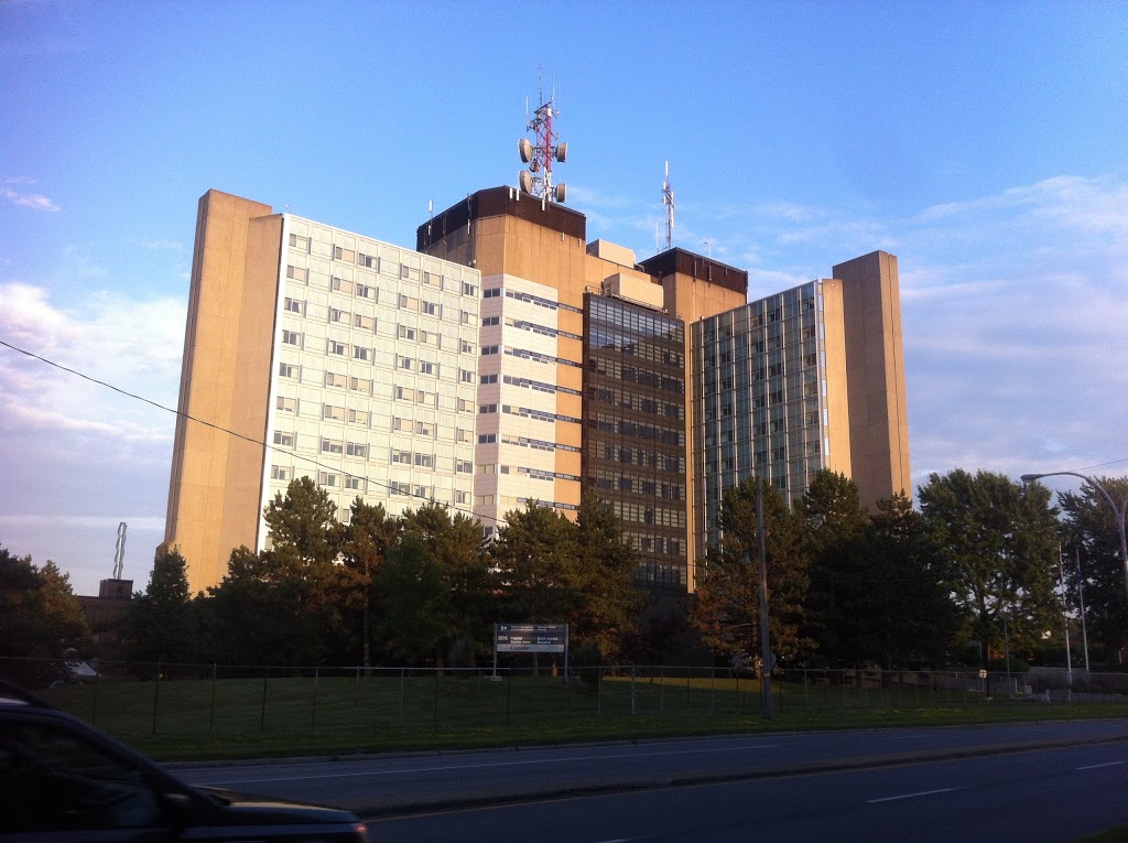 Ste. Annes Hospital | 305 Boul des Anciens-Combattants, Sainte-Anne-de-Bellevue, QC H9X 1Y9, Canada | Phone: (514) 457-3440