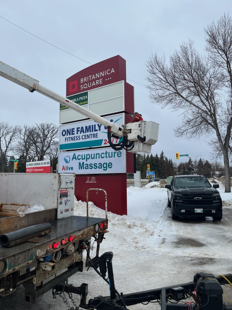 Alive Acupuncture & Massage | 18 Britannica Rd, Winnipeg, MB R2N 1J4, Canada | Phone: (204) 880-5580
