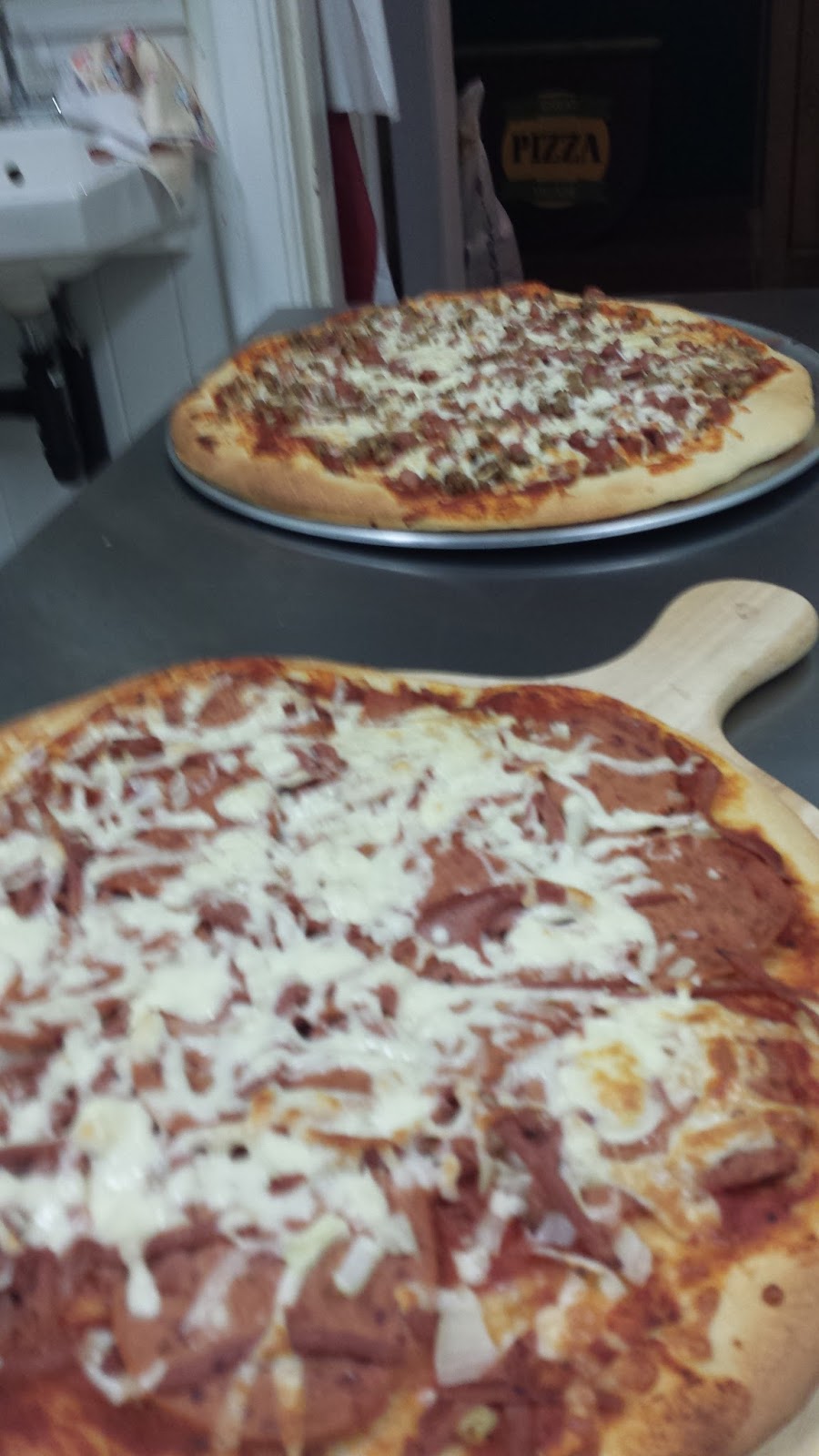 Great Village Pizza Ltd. | 8 Wharf Rd, Great Village, NS B0M 1L0, Canada | Phone: (902) 668-2985
