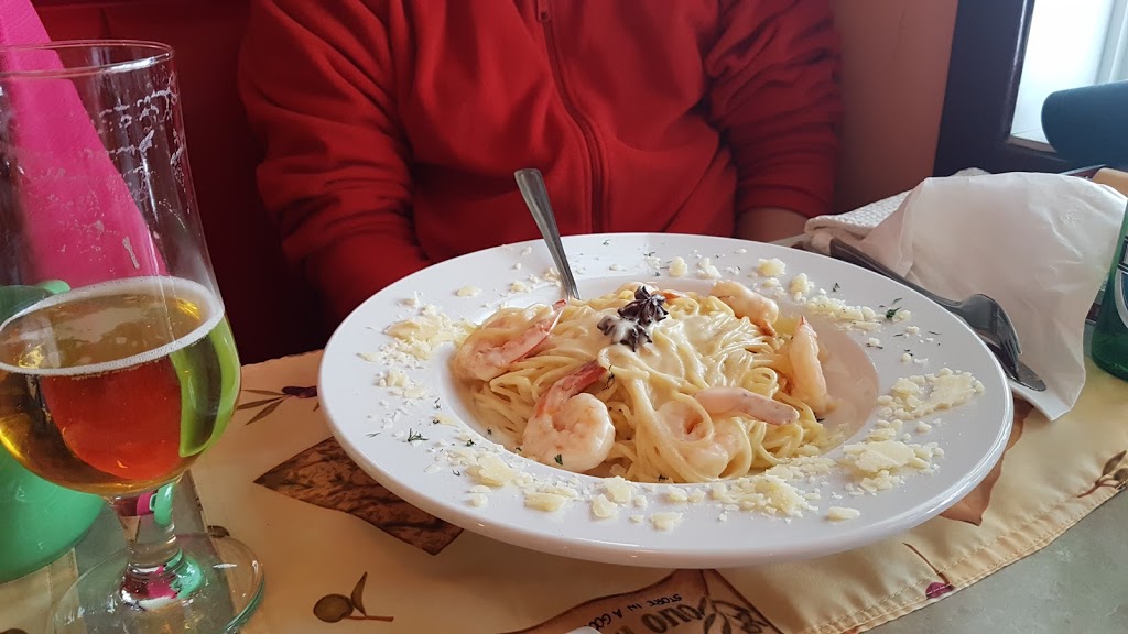 Olive Tree Restaurant & Blacktop Diner | Hwy 12 Before Petrofka Bridge, Saskatoon, SK S0K 4R0, Canada | Phone: (306) 945-5551