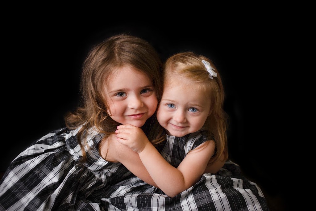 Smile On Photography | 942 Hasselfeldt Heights, Milton, ON L9T 0M5, Canada | Phone: (431) 999-7976
