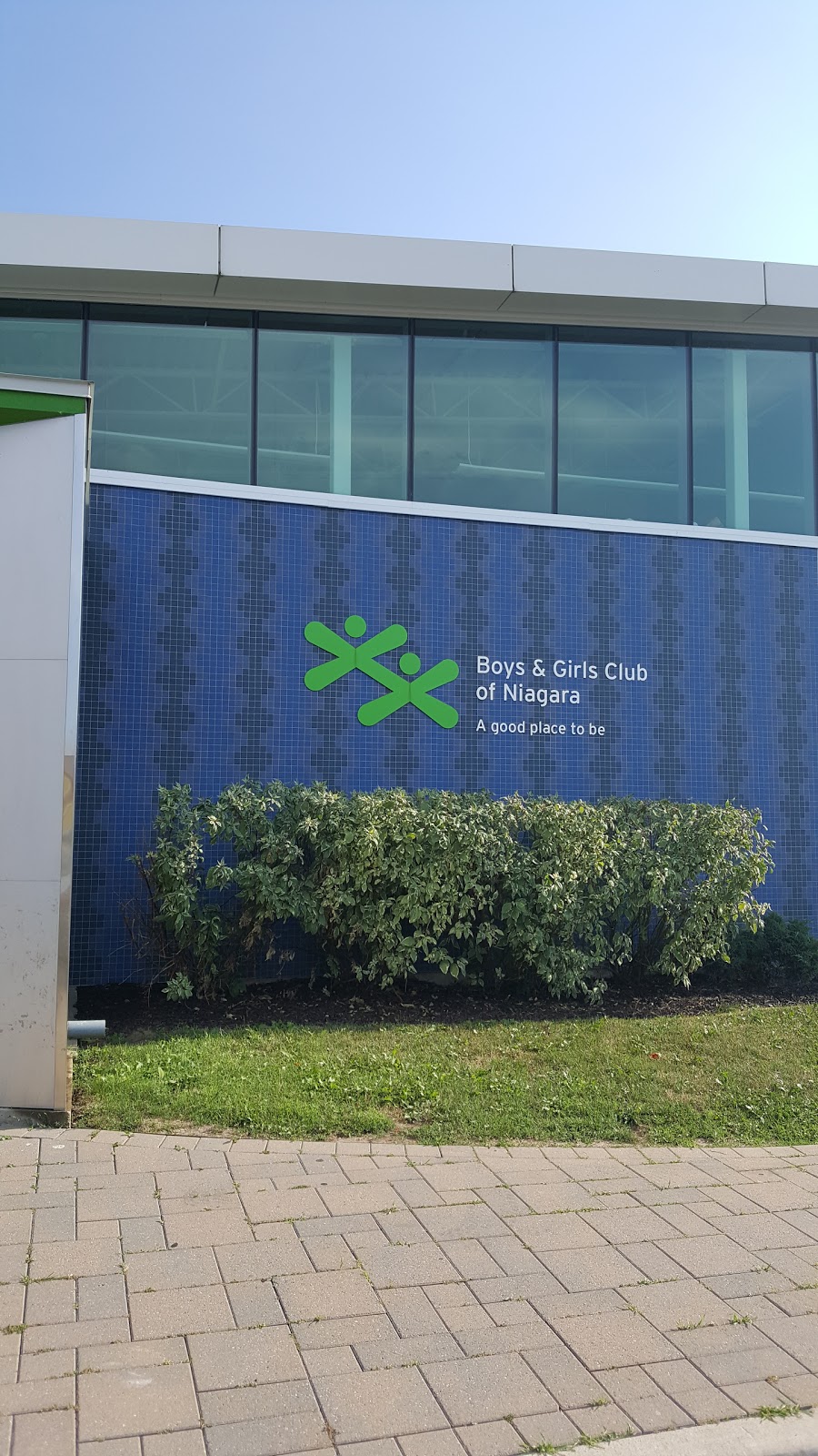 Boys and Girls Club of Niagara- Niagara Falls Club | 8800 McLeod Rd, Niagara Falls, ON L2E 6S5, Canada | Phone: (905) 357-2444