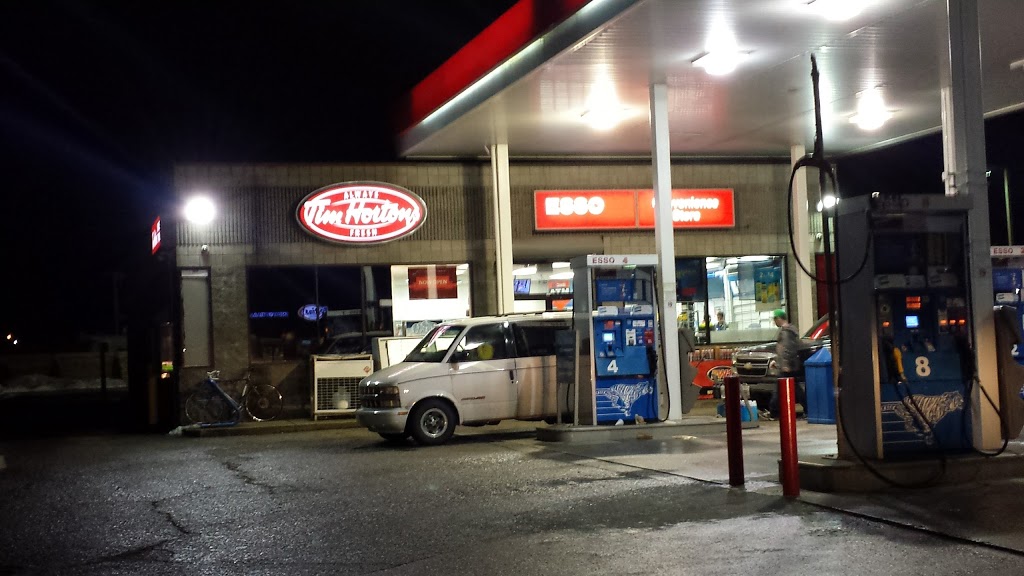 Esso | 31755 S Fraser Way, Abbotsford, BC V2T 1V2, Canada | Phone: (604) 864-2098