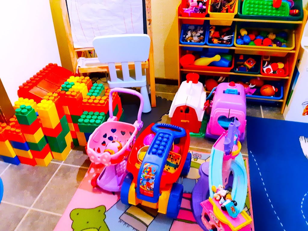 Little Minds Big Learners Dayhome | 141 Citadel Bluff Close NW, Calgary, AB T3G 5E3, Canada | Phone: (403) 208-8336