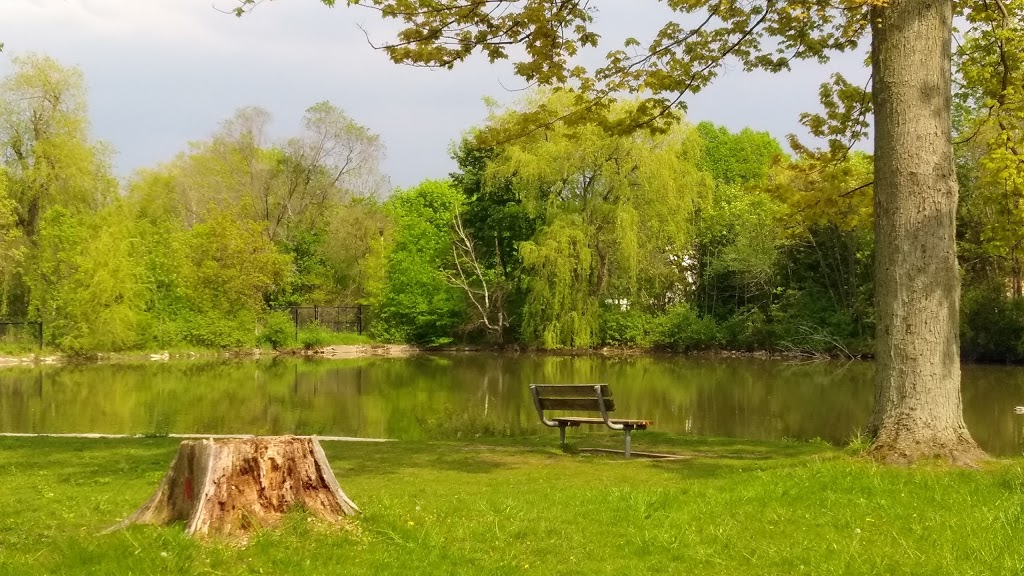 Clair Lake Park | Shakespeare Dr, Waterloo, ON N2L 5T4, Canada | Phone: (519) 886-2310
