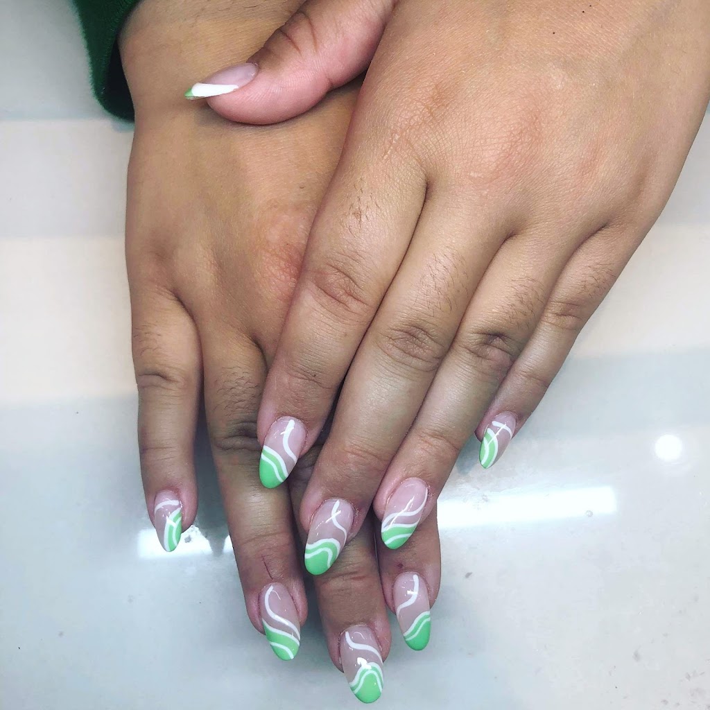 Nail Luxury Spa | 3280 Monarch Dr Unit 4, Orillia, ON L3V 8A2, Canada | Phone: (705) 329-0770