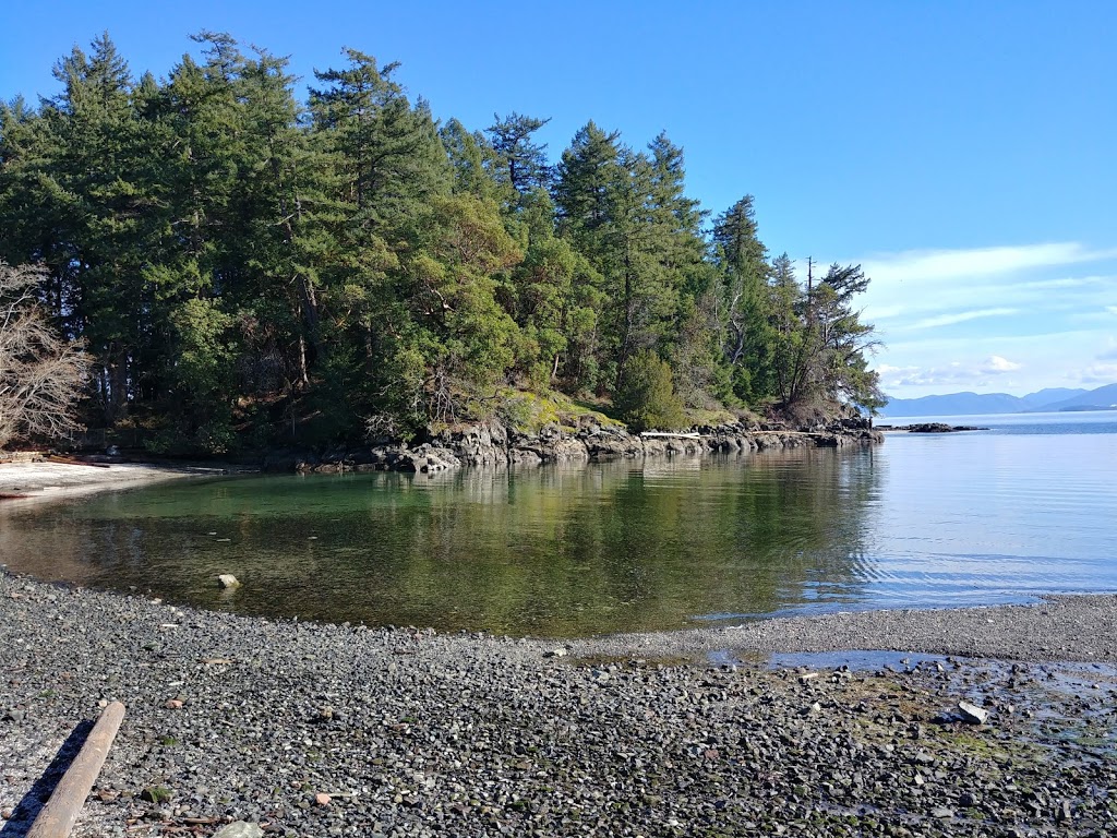 Elliot Beach Park | Elliot Way, Ladysmith, BC V9G 1K7, Canada | Phone: (250) 746-2620