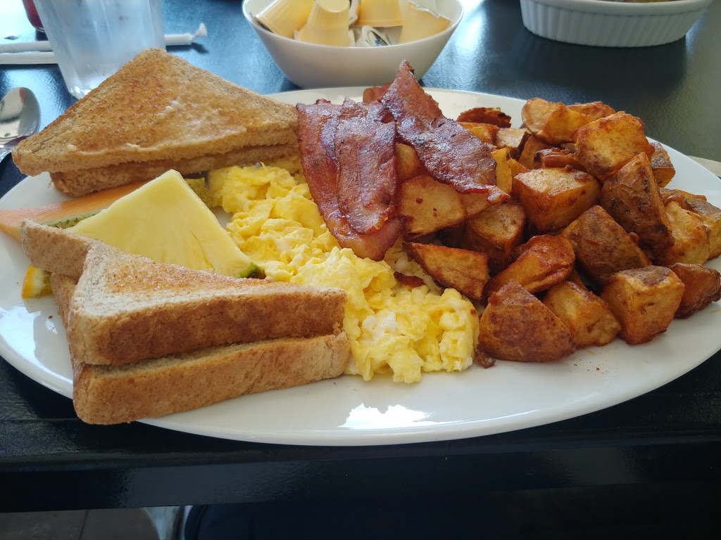 Victoria All Day Grill | 646 Danforth Rd, Scarborough, ON M1K 1G2, Canada | Phone: (416) 266-0101