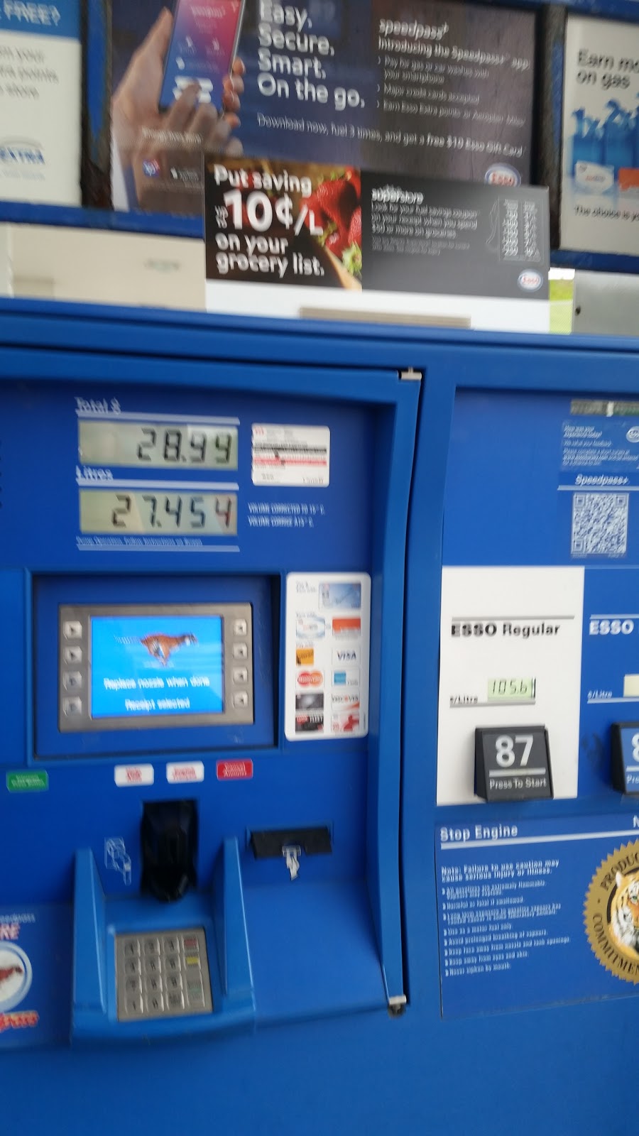 Esso | 646 Main St, Dartmouth, NS B2W 3T7, Canada | Phone: (902) 462-1302