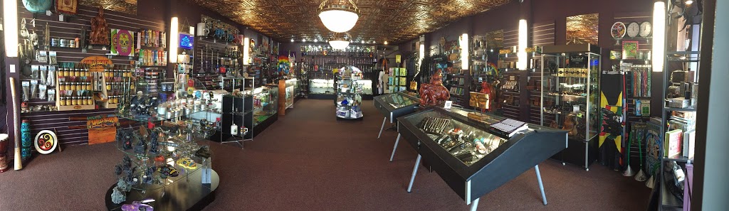 The Cheeky Leaf | 212 Manitoba Ave, Selkirk, MB R1A 0Y5, Canada | Phone: (204) 785-9423