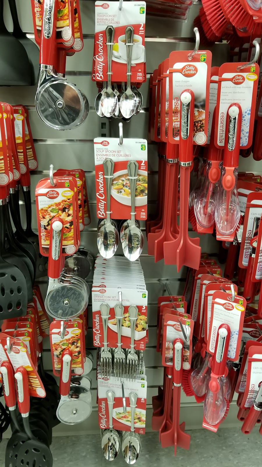Dollarama | Medicine Tree Mall, 1103 18 St SE, High River, AB T1V 2A9, Canada | Phone: (403) 652-1533