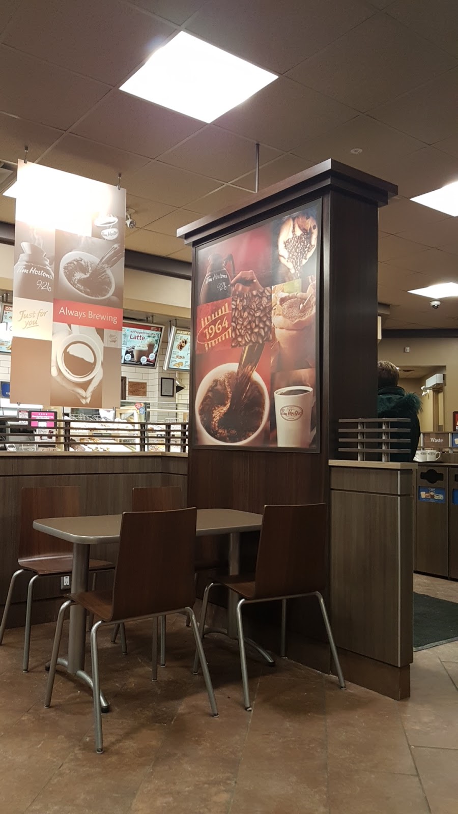 Tim Hortons | 2500 Main St North, Winnipeg, MB R2V 4T6, Canada | Phone: (204) 334-3126