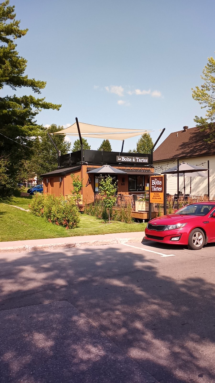 La Boîte à Tartes | 341 Rue Principale, Saint-Donat, QC J0T 2C0, Canada | Phone: (514) 400-3473