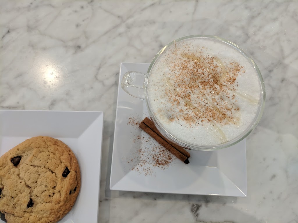 Dame Tartine Bromont | 115 Boulevard de Bromont, Bromont, QC J2L 2K7, Canada | Phone: (450) 919-3060