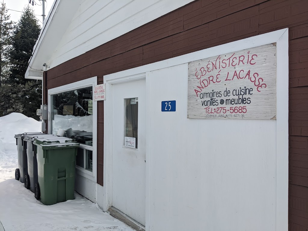 Denis Lacasse Rembourreur Enr | Rue Lavoie, Rivière-Rouge, QC J0T 1T0, Canada | Phone: (819) 275-5685