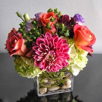 Angelos Flowers & Gifts | 660 Eglinton Ave W, Mississauga, ON L5R 3V2, Canada | Phone: (905) 507-4350