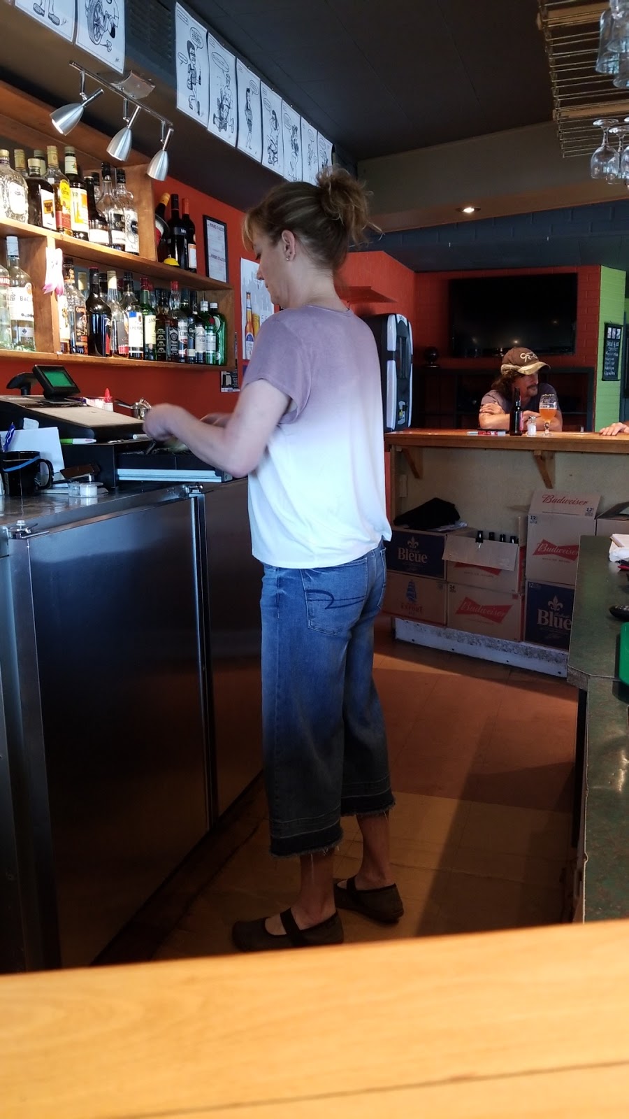 Eau-Pen-Bar | 7 av Ste-Famille, Saint-Ours, QC J0B 1P0, Canada | Phone: (450) 785-2228
