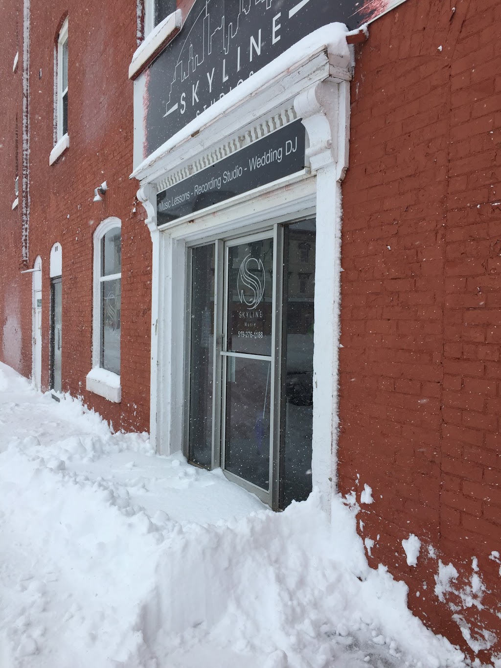 Skyline Studios | 117 St Andrew St, Mitchell, ON N0K 1N0, Canada | Phone: (519) 276-1188