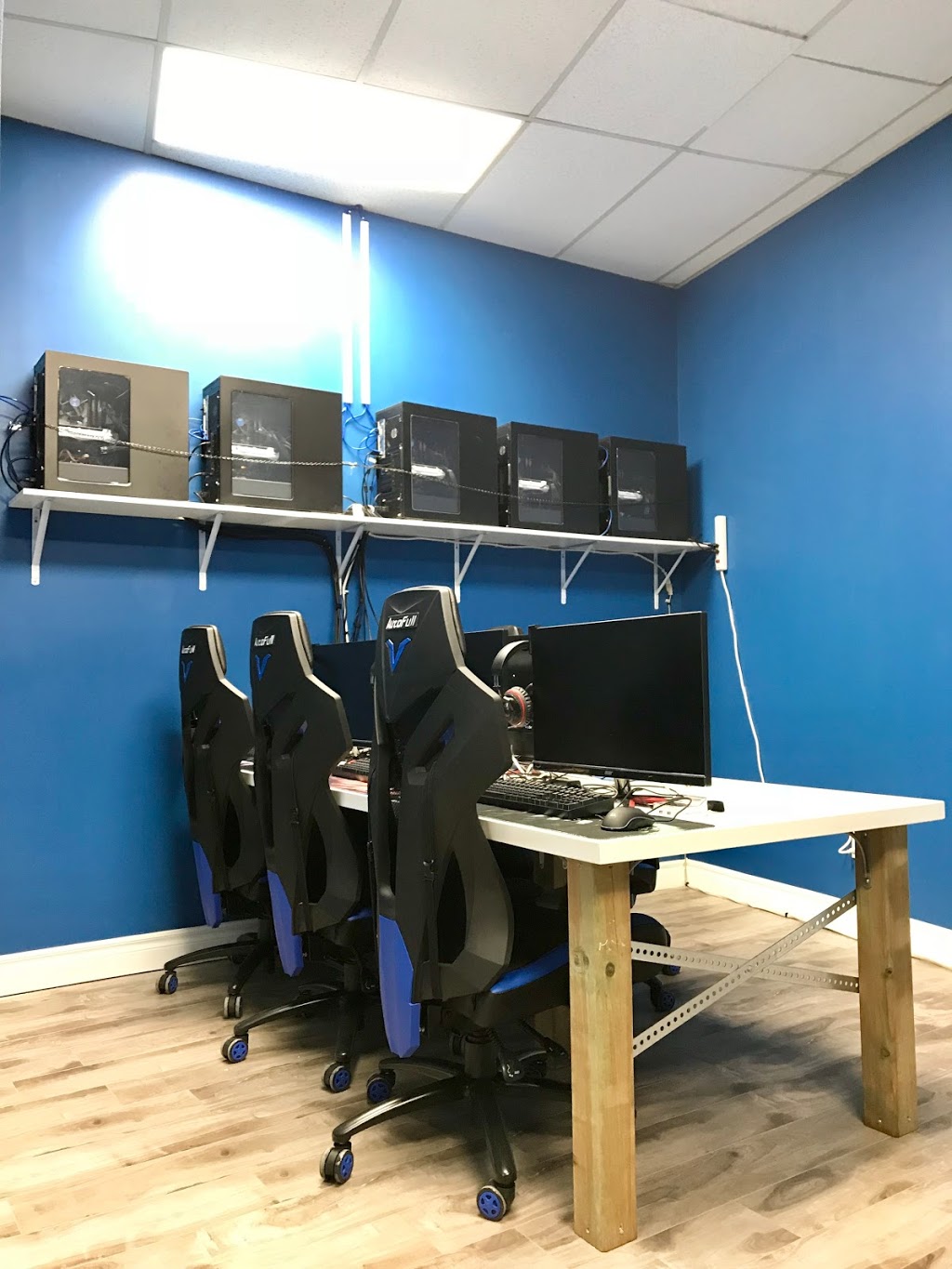熊猫电竞馆 | 1 Masseyfield Gate #3a, Markham, ON L3R 3M8, Canada | Phone: (905) 604-2880