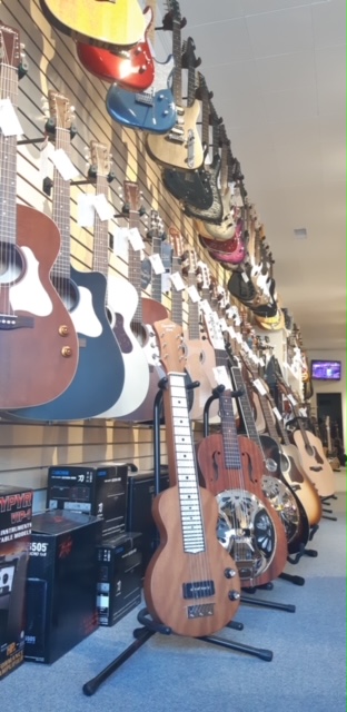 Axe N Gear Music | 403 Durham St E, Walkerton, ON N0G 2V0, Canada | Phone: (519) 831-9911