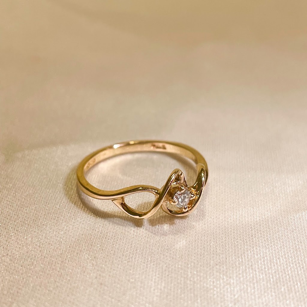 Wura Jewels | 2685 Rue de Rushbrooke, Montréal, QC H3K 1T5, Canada | Phone: (514) 865-9398