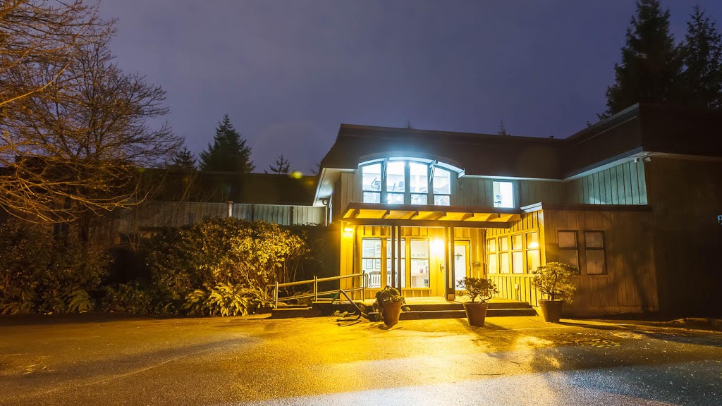 Evergreen Squash Club of West Vancouver | Physical: 315 Klahanie Court, Mail:, 1802 Glenaire Dr, North Vancouver, BC V7P 1Y1, Canada | Phone: (604) 985-8636