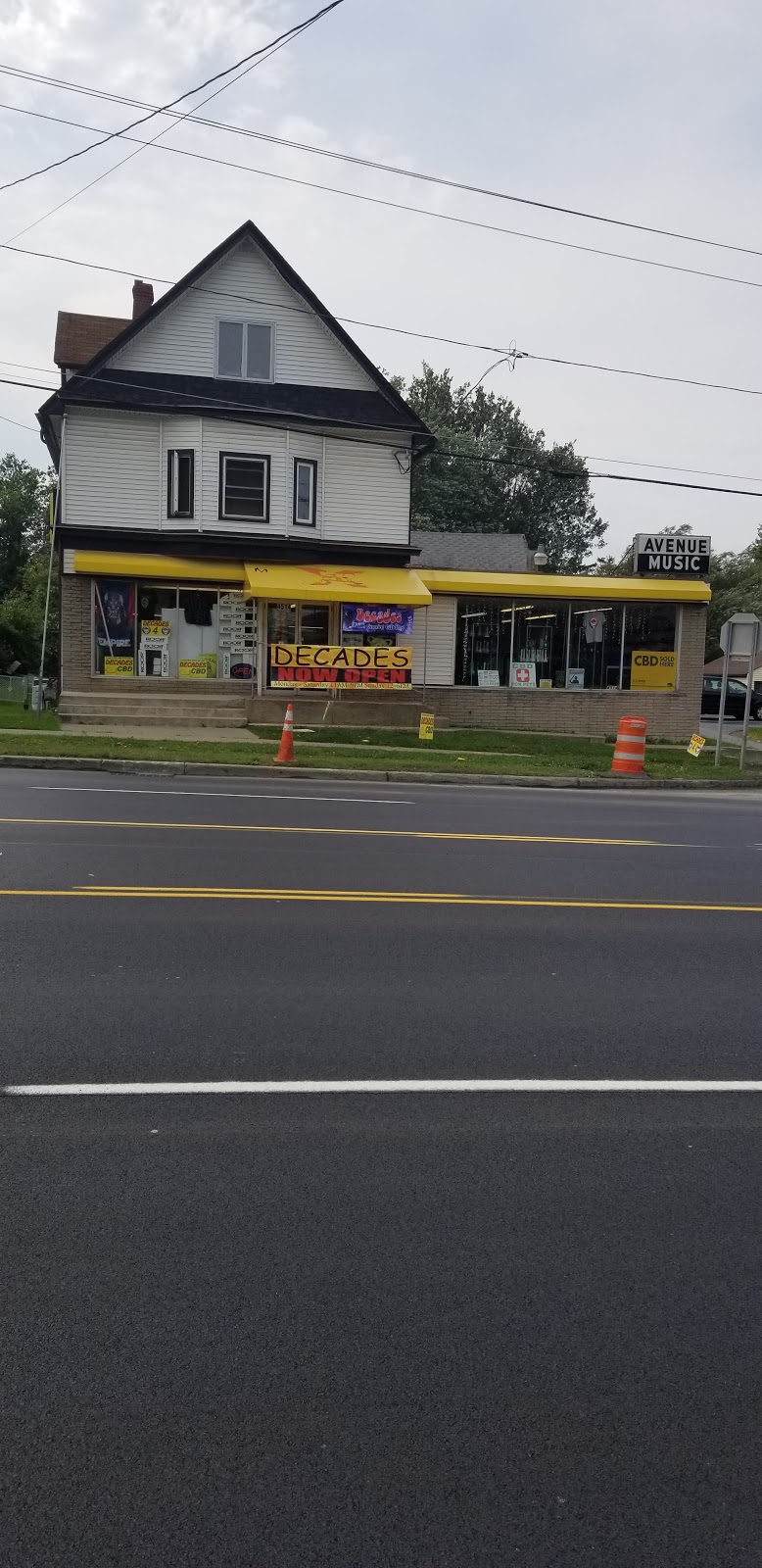 Decades Hamburg | 4514 Camp Rd, Hamburg, NY 14075, USA | Phone: (716) 202-1953