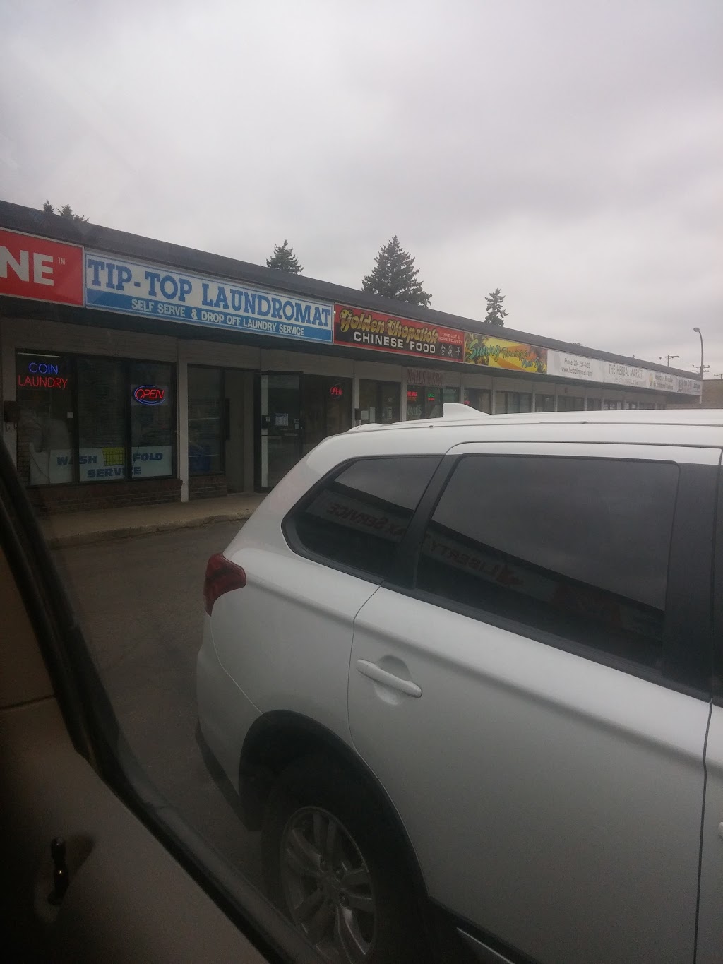 Tip Top Coin Laundry | 298 St Annes Rd, Winnipeg, MB R2M 4Z5, Canada | Phone: (204) 256-5144