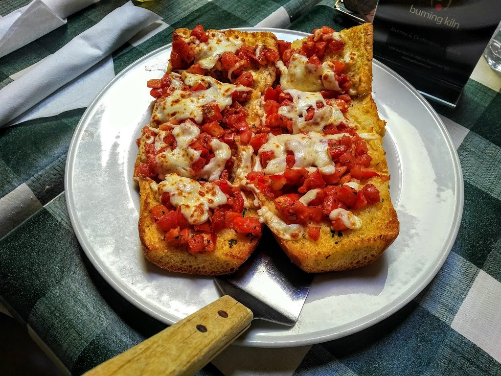 Barrel Restaurant | 131 Queensway West, Simcoe, ON N3Y 2M8, Canada | Phone: (519) 426-0068