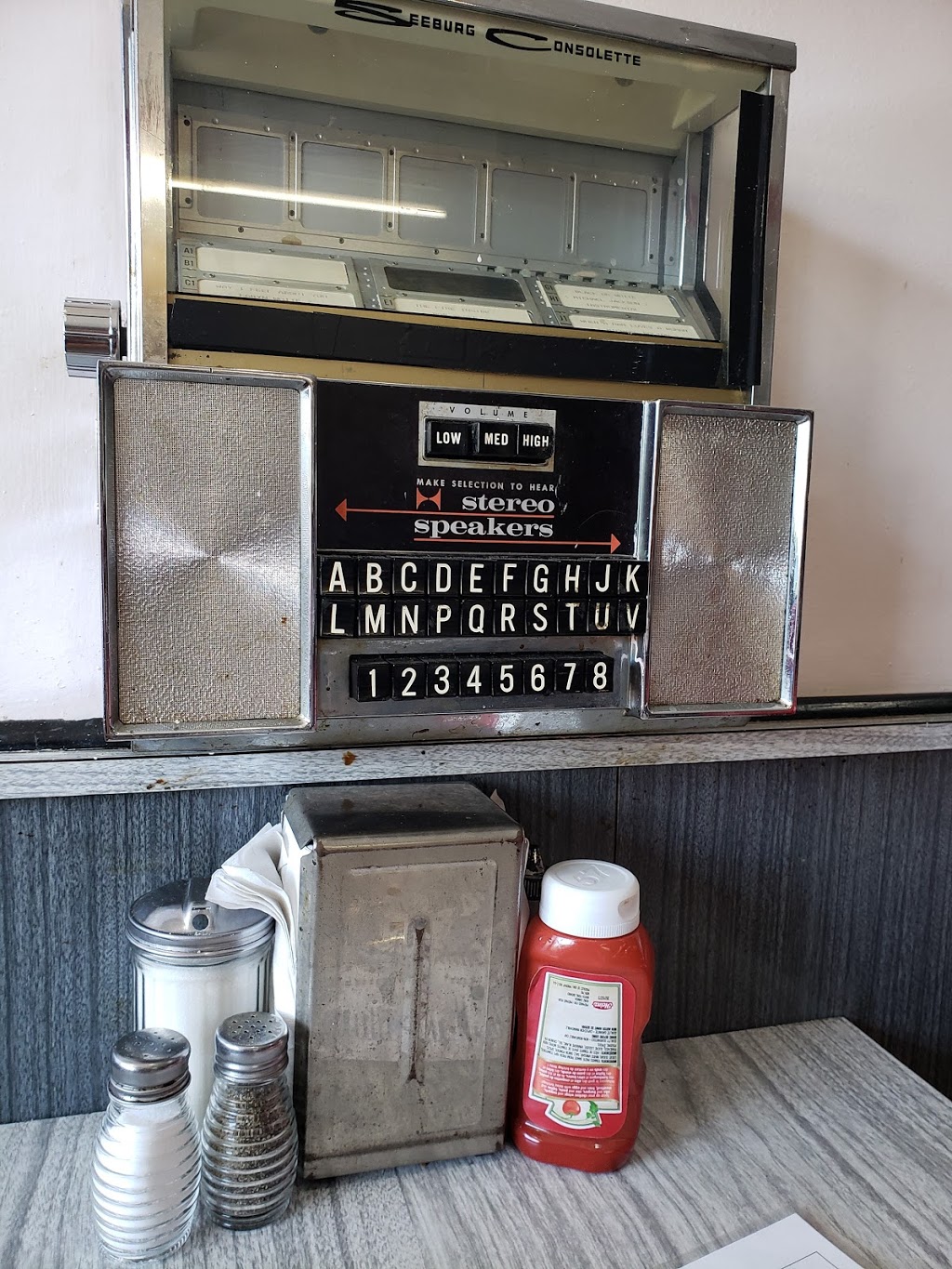 Downsview Restaurant | 2865 Keele St, North York, ON M3M 2G7, Canada | Phone: (416) 633-1350