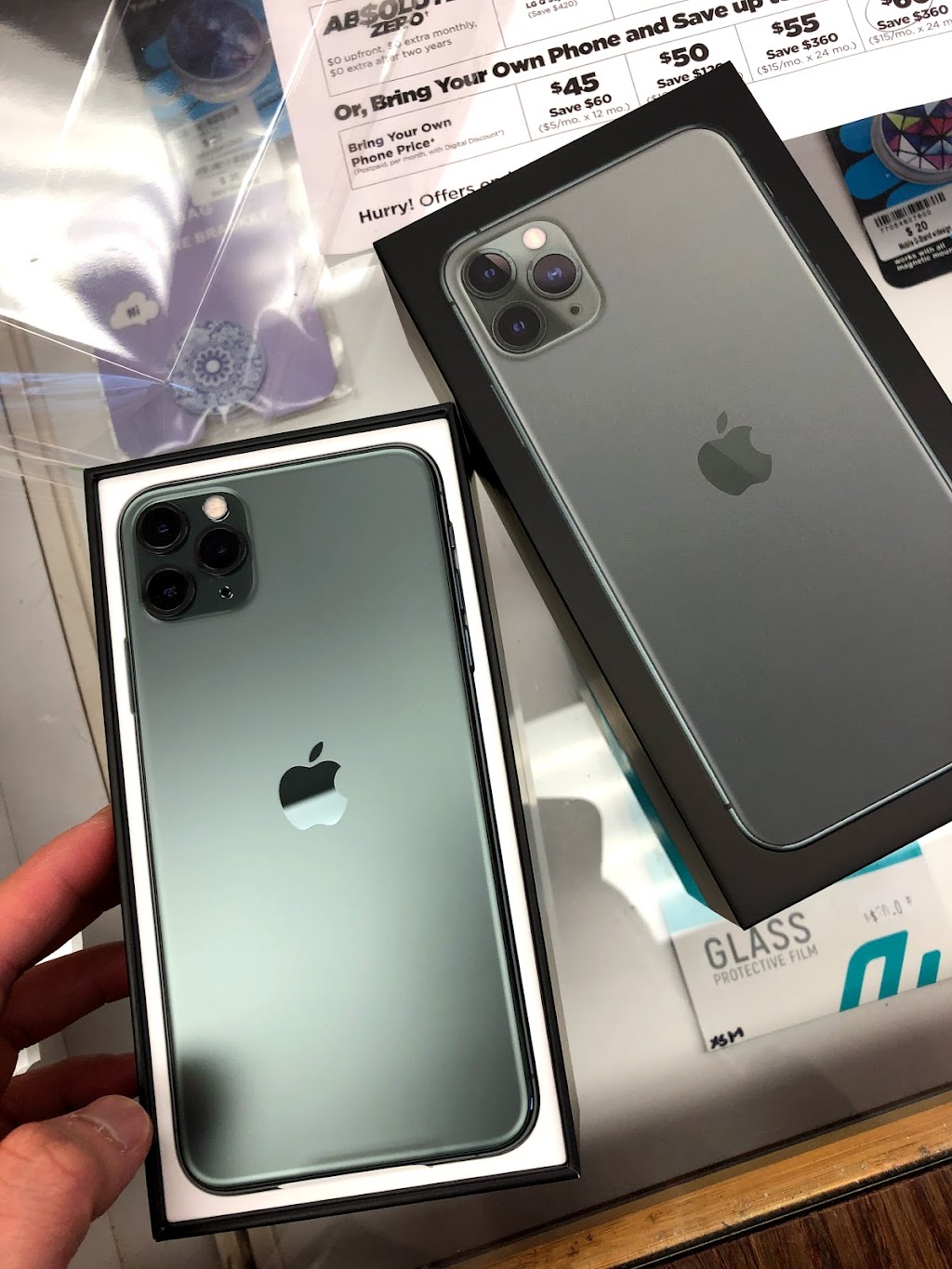 Freedom Mobile | Whiteshield Plaza, 2300 Lawrence Ave E Unit 26, Scarborough, ON M1P 2R2, Canada | Phone: (647) 251-8330