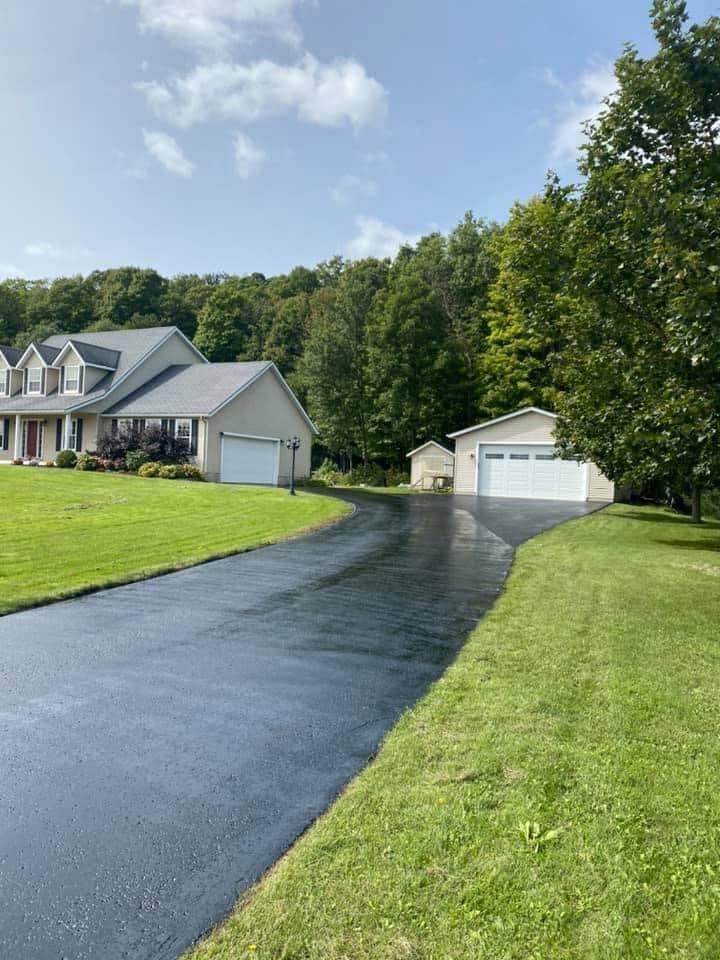 1000 Island Asphalt Sealing | 671 Fieldstone Dr, Kingston, ON K7K 0C6, Canada
