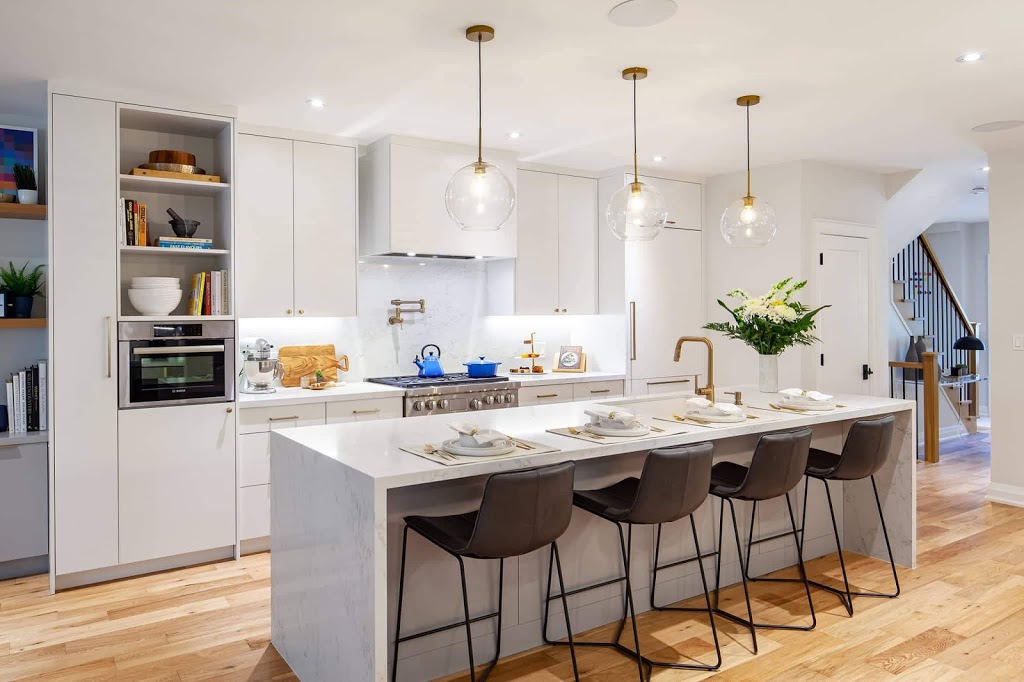 Calado and Lima Home Improvement Inc | 324 Caledonia Rd, York, ON M6E 4T6, Canada | Phone: (416) 782-0110