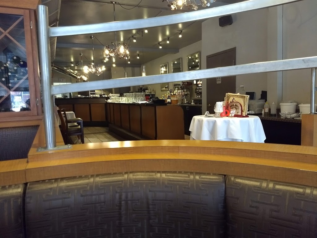 Bistro Grande | 1000 Eglinton Ave W, Toronto, ON M6C 2C5, Canada | Phone: (416) 782-3302