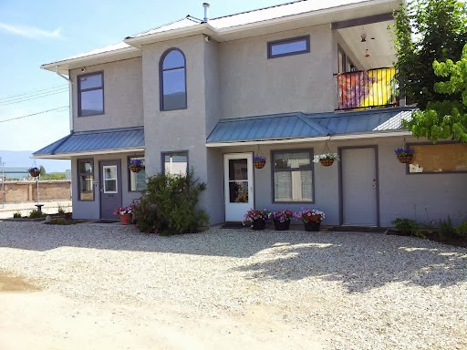 AAA Mini Storage (2004) | 431 42 St SW, Salmon Arm, BC V1E 2Y9, Canada | Phone: (250) 832-3558