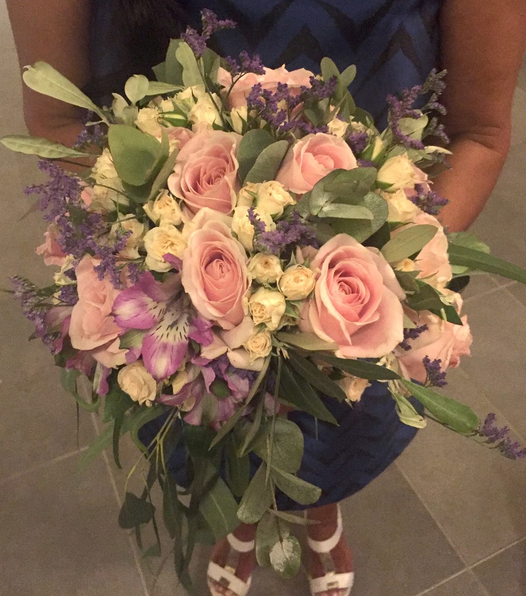 Secret Garden Florist | 2979 Unity Gate #3, Mississauga, ON L5L 3E5, Canada | Phone: (905) 569-8555